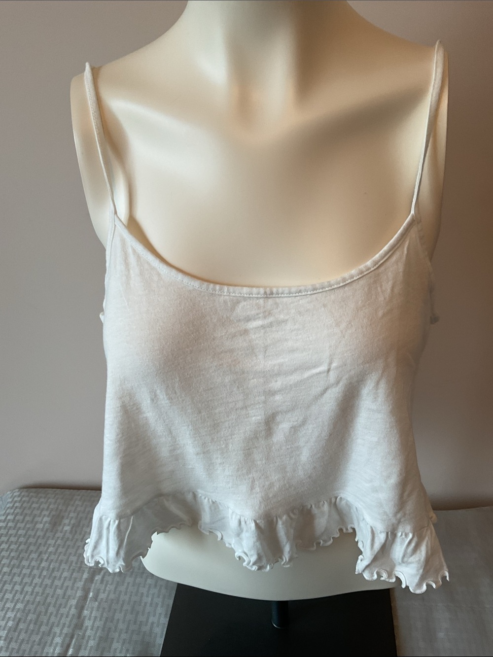 American Eagle Ruffle Cami - Picture 3 of 7